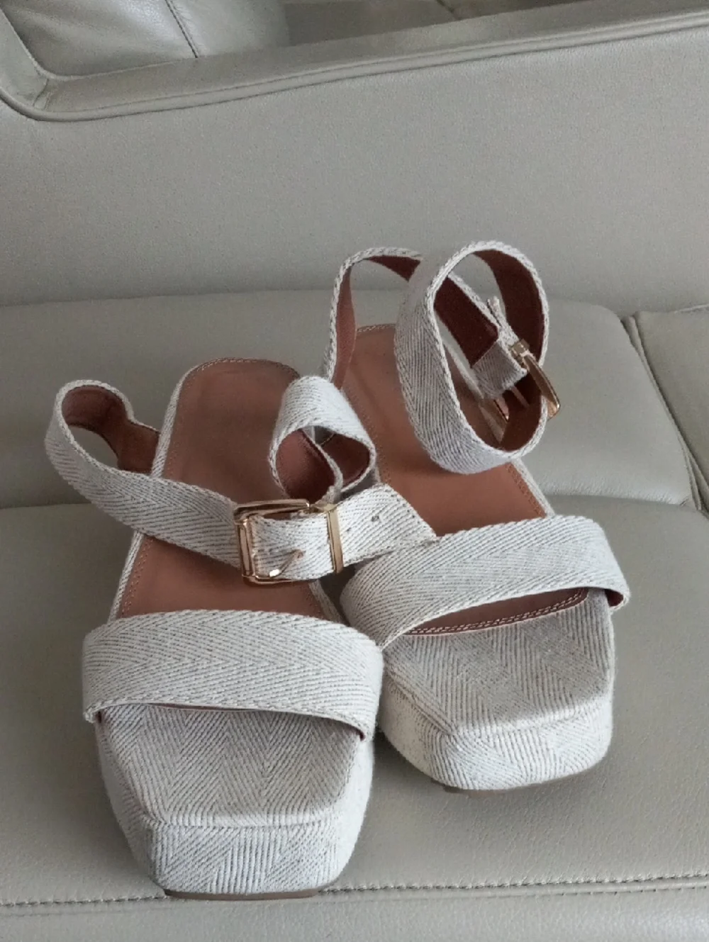 ASOS Tati Cream Textured Platform Ankle-Strap Sandals Size 7